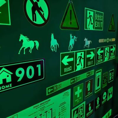 Injection Molding photoluminescent vinyl Mixing Ratio 2-10% Durability 7-10 Year for Long-Lasting